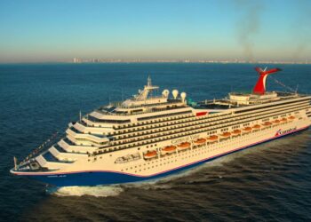 Carnival Valor Moves to a New Home in Mobile